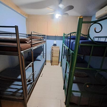 Sura Hostel Bangkok Near Mrt Phra Ram 9 Banguecoque Exterior foto