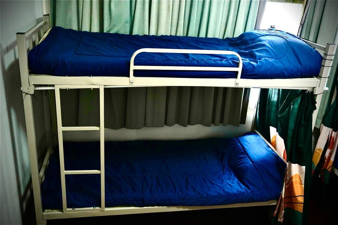 Sura Hostel Bangkok Near Mrt Phra Ram 9 Banguecoque Exterior foto