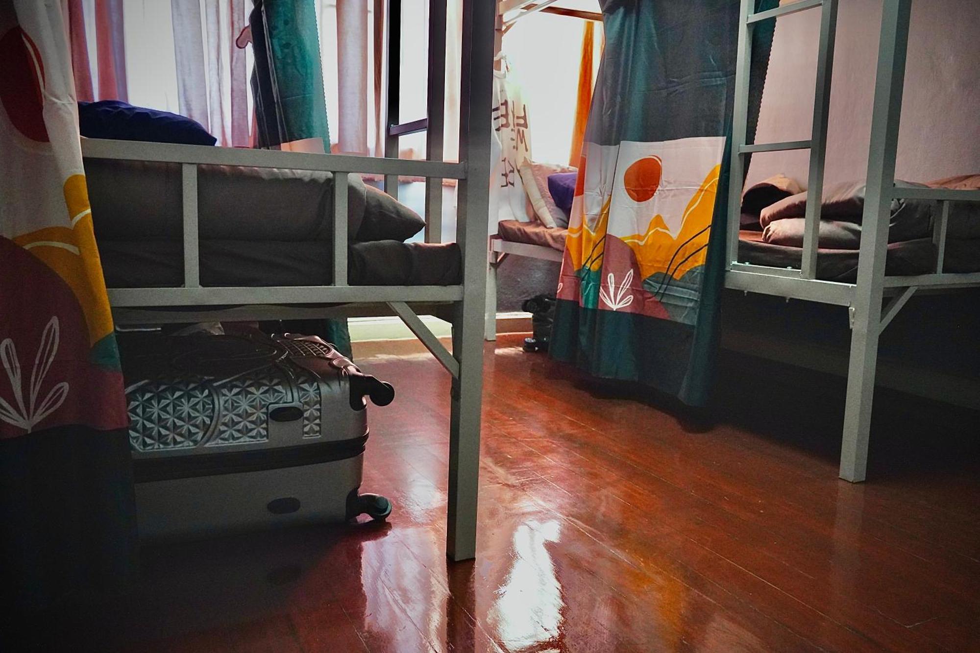 Sura Hostel Bangkok Near Mrt Phra Ram 9 Banguecoque Exterior foto